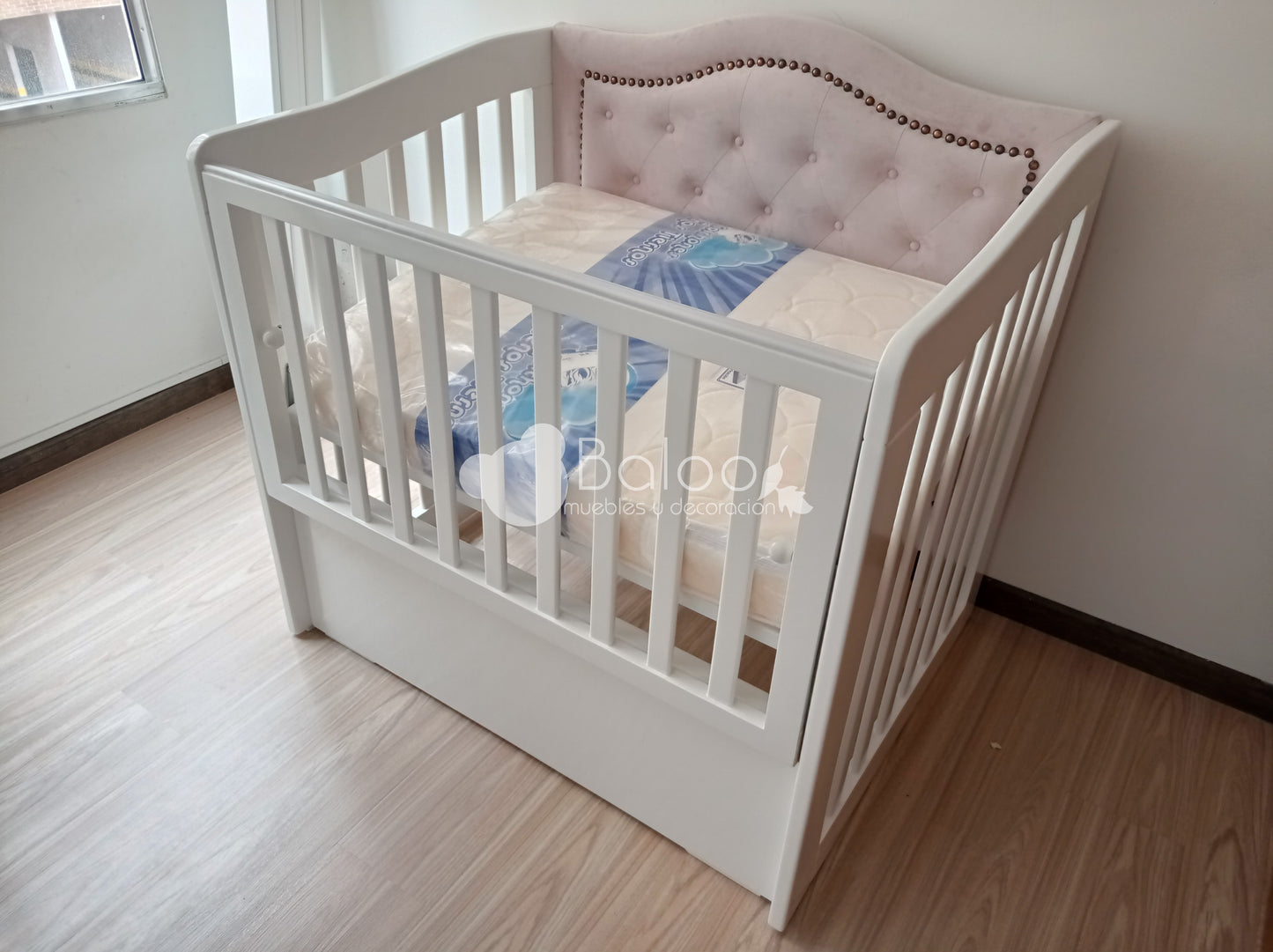 Cuna Tapizada Convertible en Cama