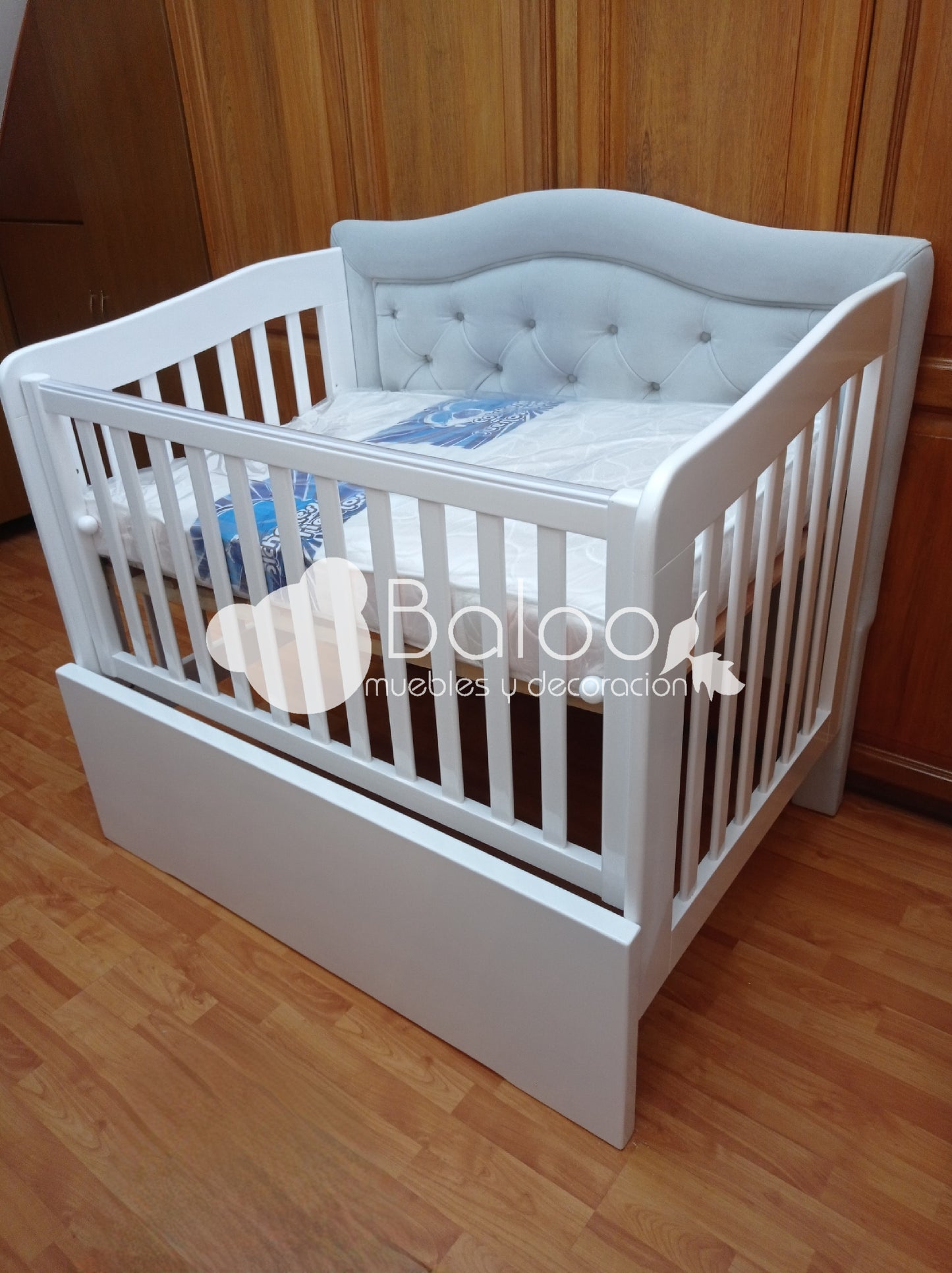 Cuna Tapizada Convertible en Cama