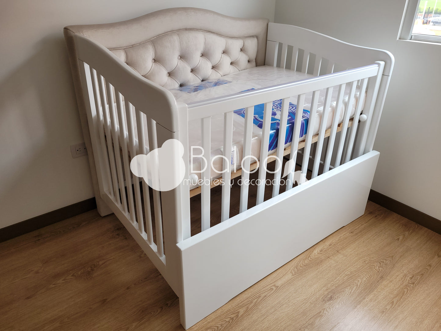 Cuna Tapizada Convertible en Cama
